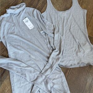 Abercrombie & Fitch thin Gray Long Sleeve Top and tank NWT size xs